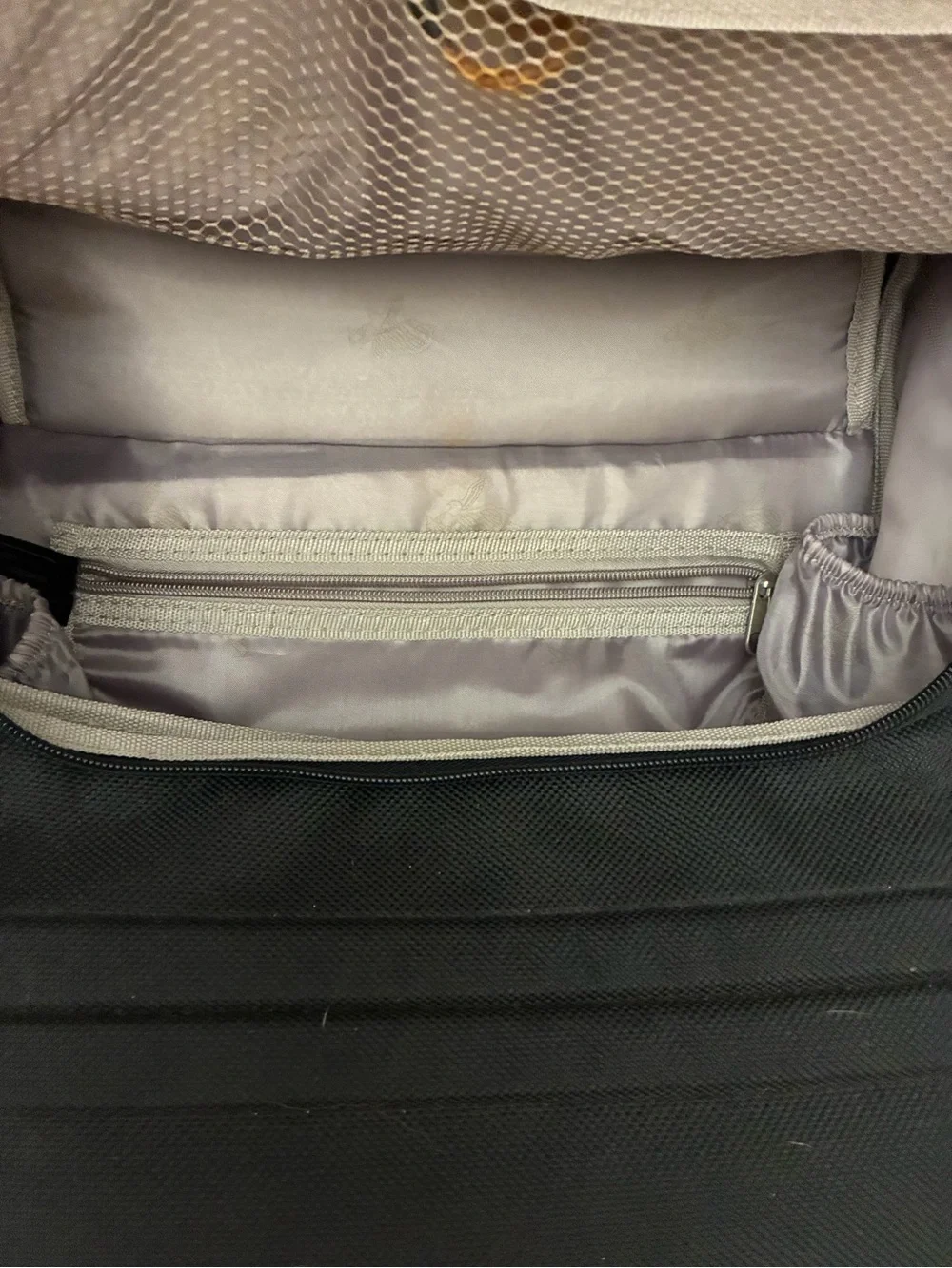 American Tourister Black Laptop Garment Bag with Shoulder Strap